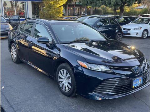 2018 Toyota Camry Hybrid LE