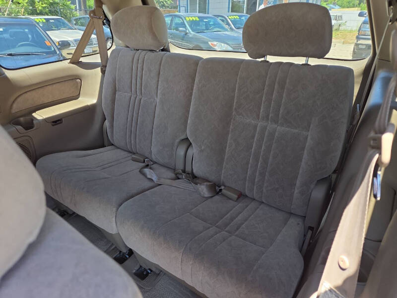 2000 Toyota Sienna LE