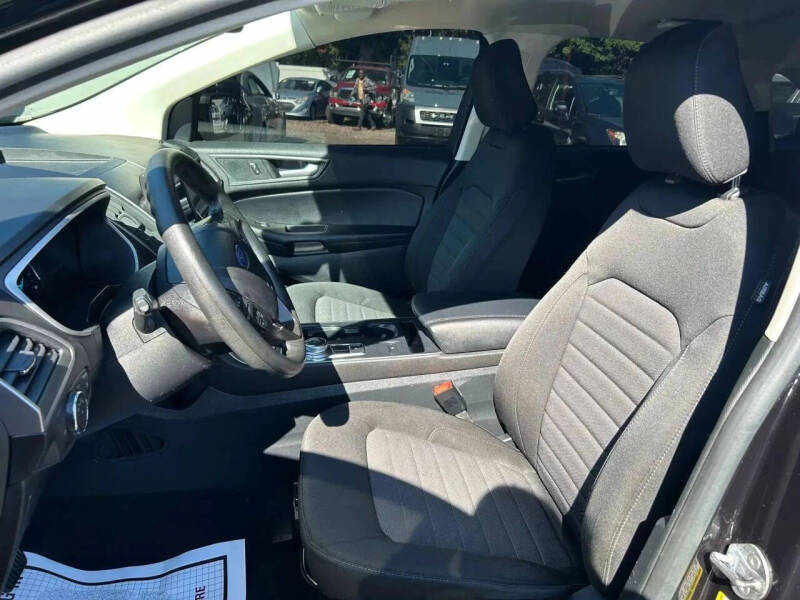 2021 Ford Edge SE
