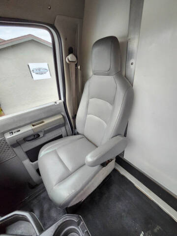 2018 Ford E-Series E-350 SD