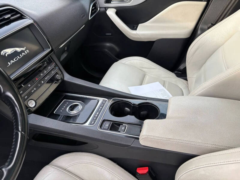 2017 Jaguar F-PACE 20d Prestige