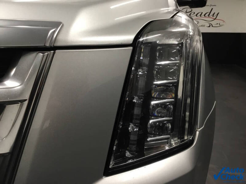 2017 Cadillac Escalade Luxury