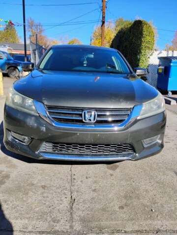 2013 Honda Accord for sale at Queen Auto Sales in Denver CO