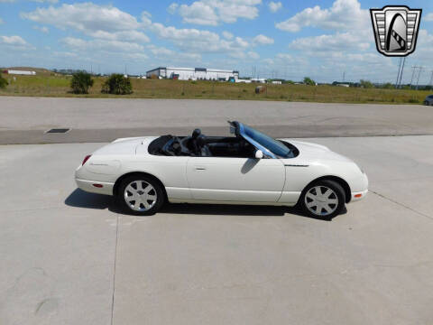 2002 Ford Thunderbird Deluxe