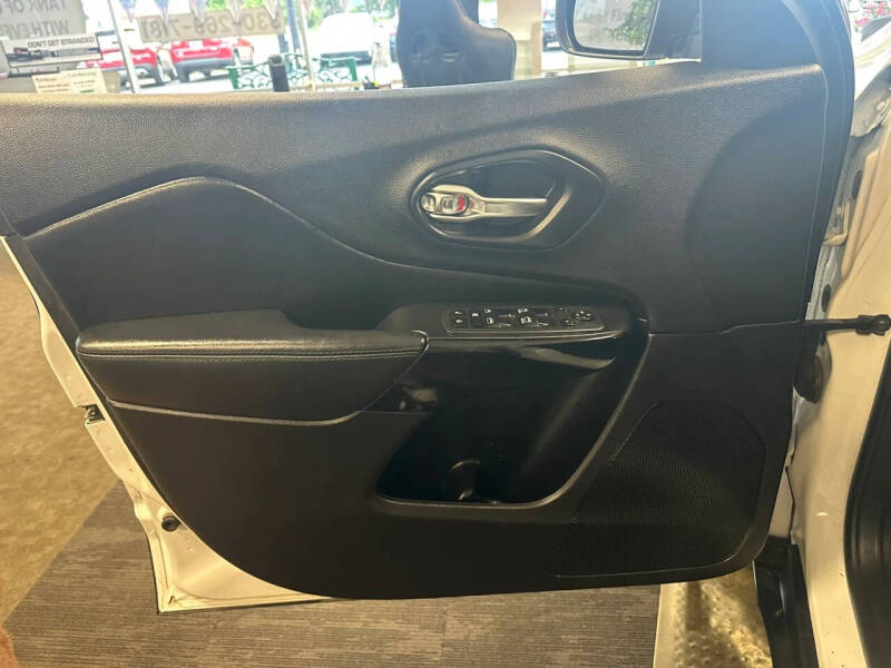 2020 Jeep Cherokee Altitude