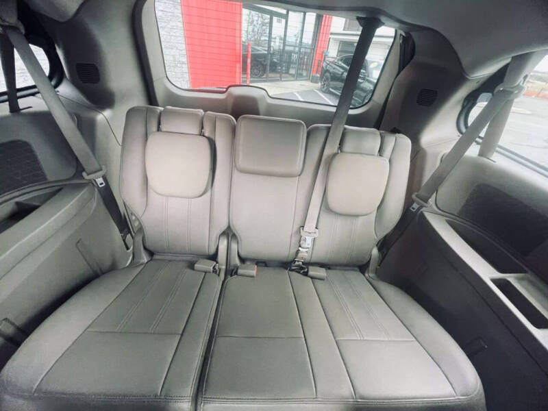 2016 Chrysler Town and Country Touring