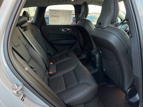 2025 Volvo XC60 T8 Plus Dark Theme