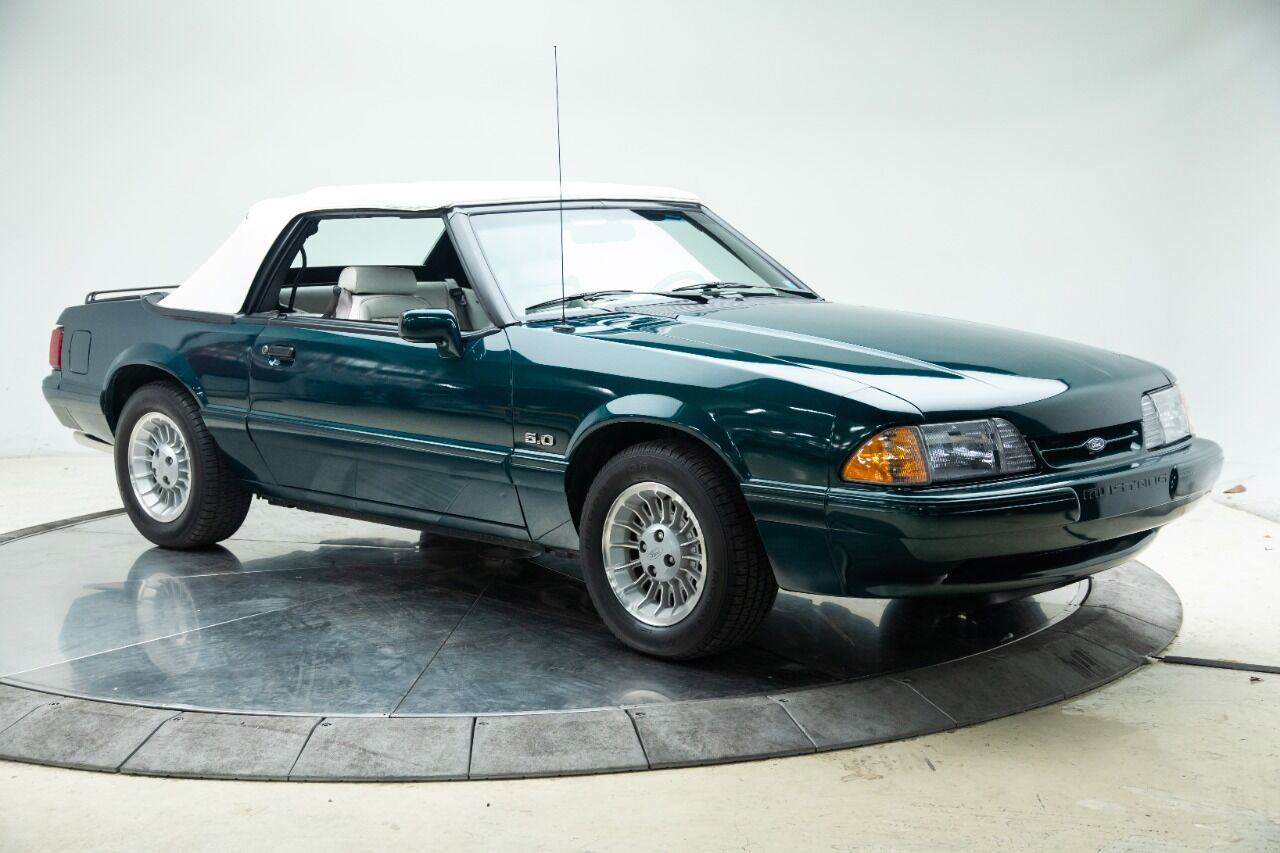 1990 Ford Mustang 7
