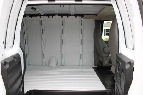 2025 Chevrolet Express 3500