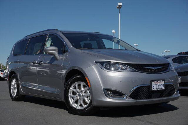 2020 Chrysler Pacifica Touring L