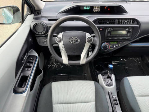 2013 Toyota Prius c Two