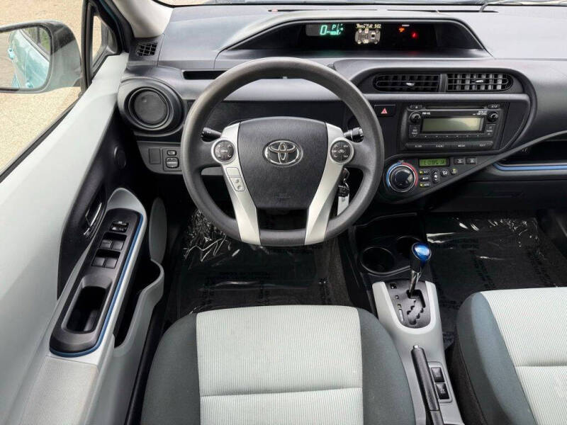 2013 Toyota Prius c Two