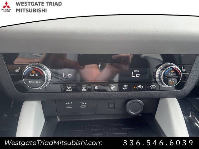 2025 Mitsubishi Outlander SE