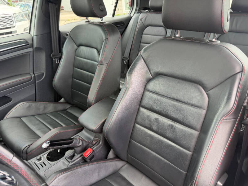 2016 Volkswagen Golf GTI SE