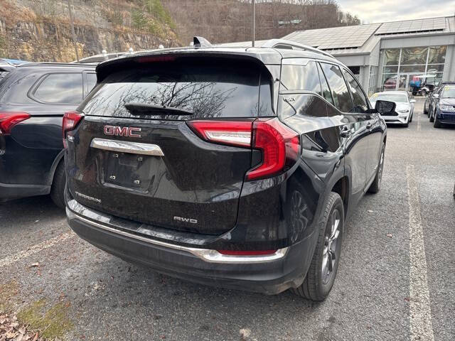 2023 GMC Terrain SLT