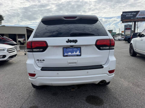 2017 Jeep Grand Cherokee Laredo