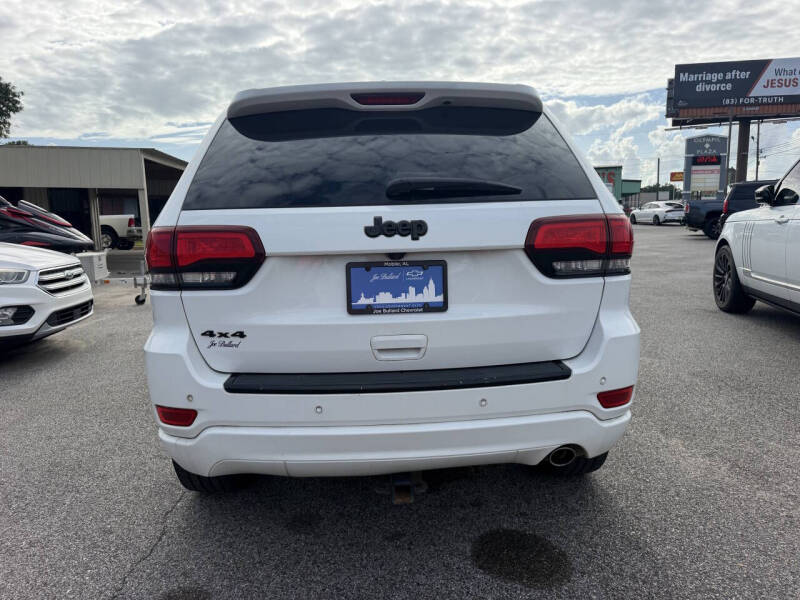 2017 Jeep Grand Cherokee Laredo