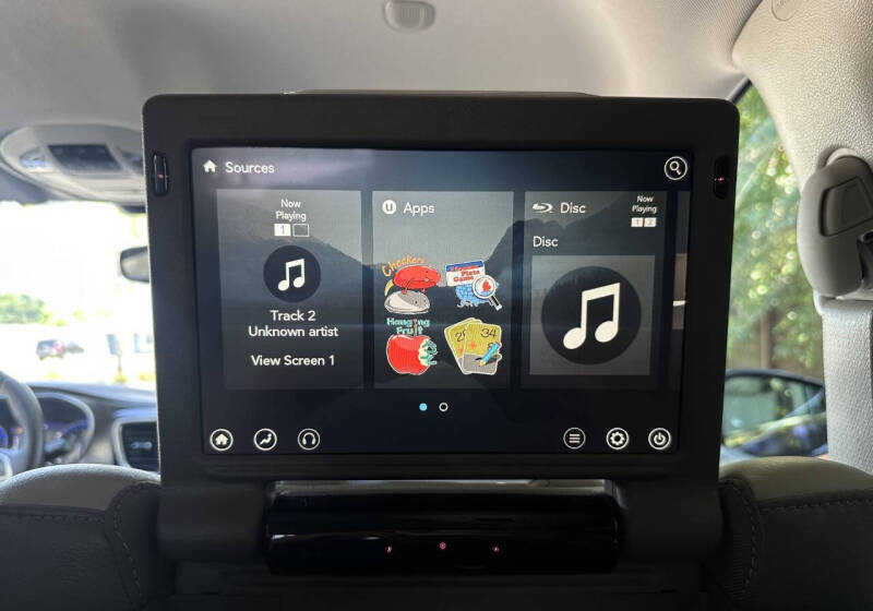 2017 Chrysler Pacifica Touring-L Plus