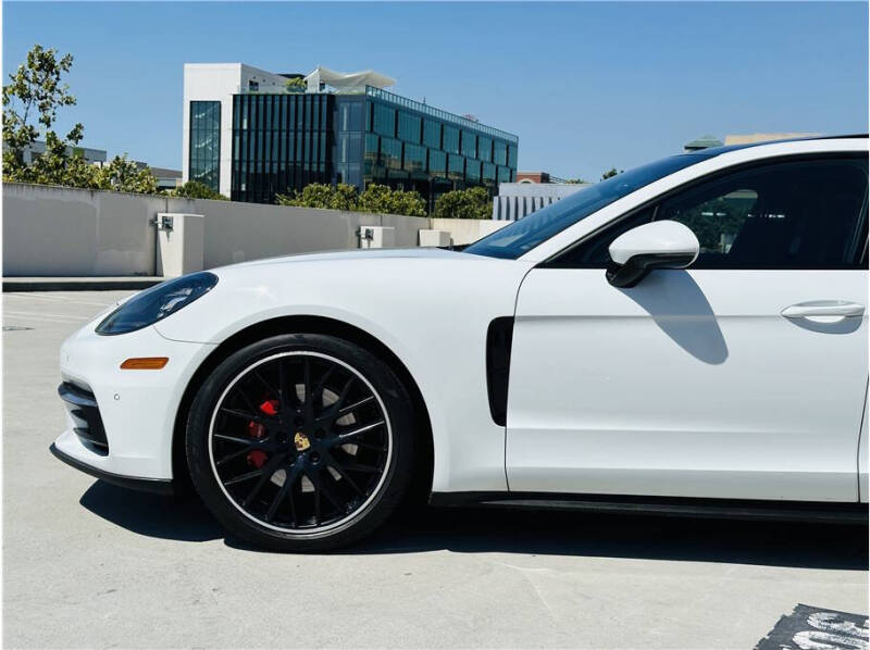 2018 Porsche Panamera