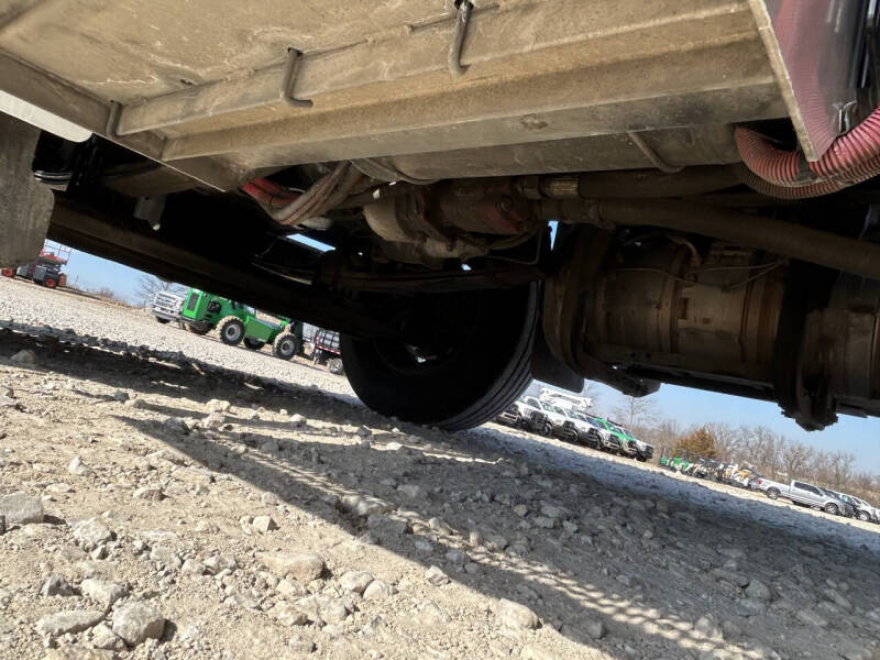 2019 Peterbilt 567 Road Tractor