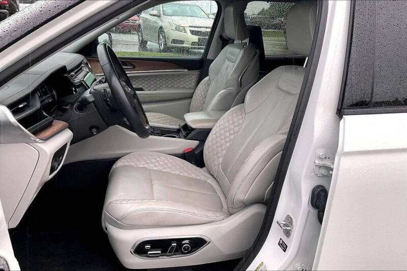 2023 Jeep Grand Cherokee L Summit