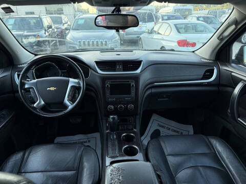 2017 Chevrolet Traverse LT