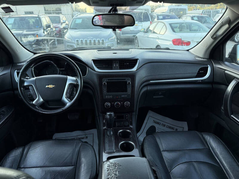 2017 Chevrolet Traverse LT
