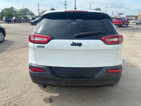 2017 Jeep Cherokee Sport