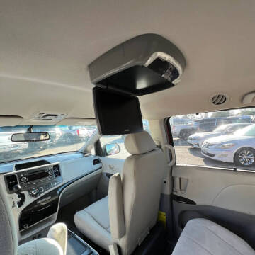 2013 Toyota Sienna