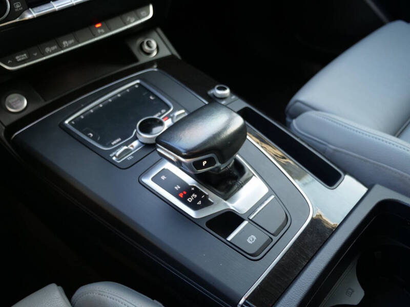 2018 Audi Q5 2.0T quattro Premium Plus