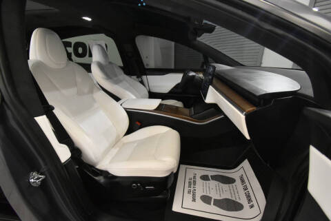 2023 Tesla Model X Standard Range
