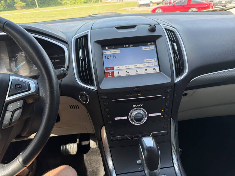 2017 Ford Edge Titanium