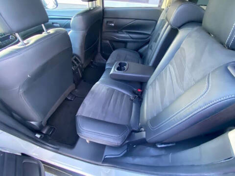 2019 Mitsubishi Outlander SE