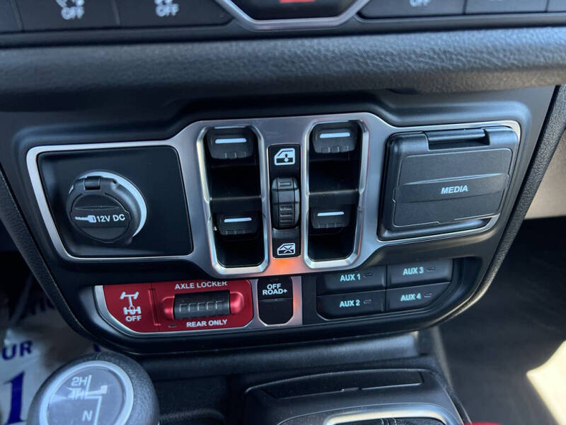 2025 Jeep Gladiator Sport