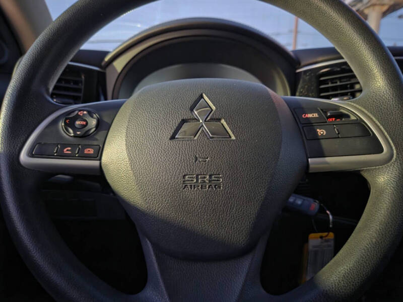 2019 Mitsubishi Outlander ES