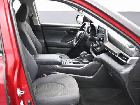 2021 Toyota Highlander LE