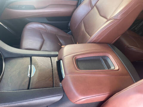 2015 Cadillac Escalade Luxury