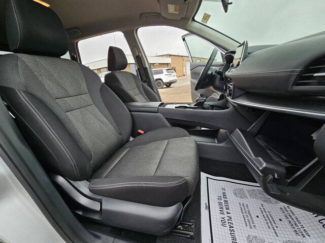 2025 Nissan Rogue SV
