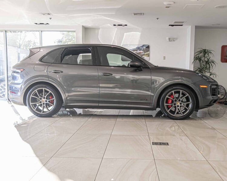 2021 Porsche Cayenne GTS
