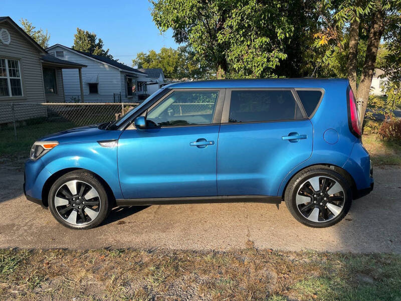 2016 Kia Soul +