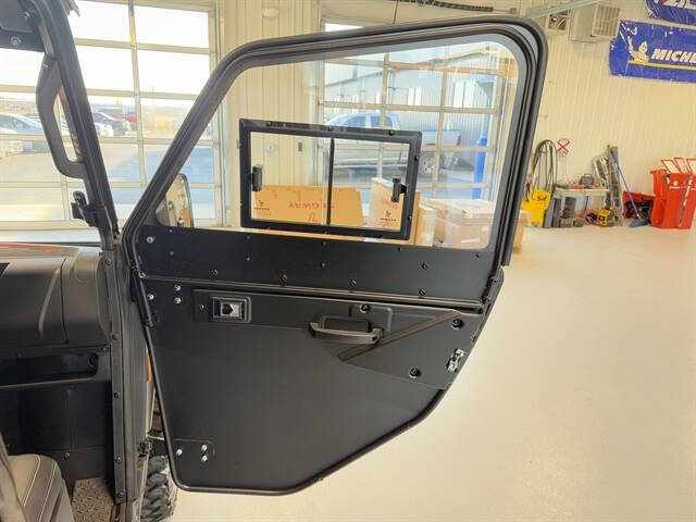 2025 Segway UT10 CREW