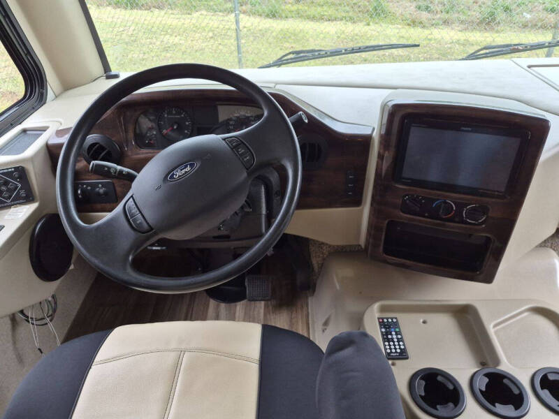 2019 Thor Motor Coach Ace 33.1