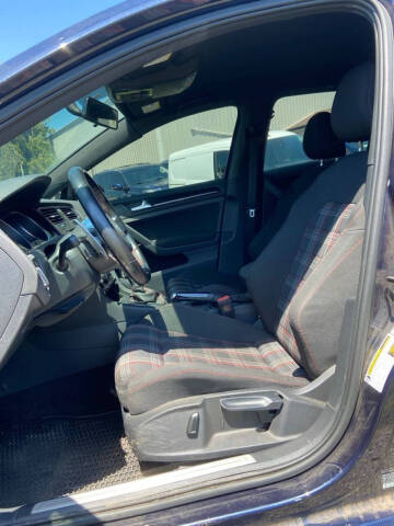 2017 Volkswagen Golf GTI S