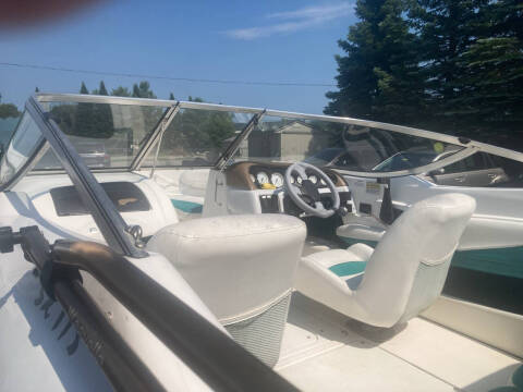 2000 Glastron Open Bow Runabout