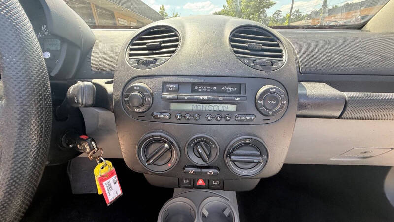 2004 Volkswagen New Beetle Convertible GLS