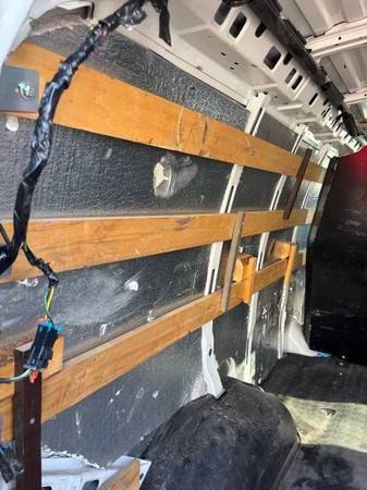 2021 GMC Savana 2500