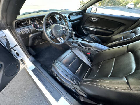 2015 Ford Mustang V6