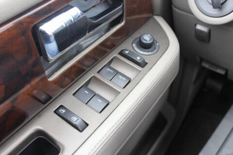 2011 Lincoln Navigator L
