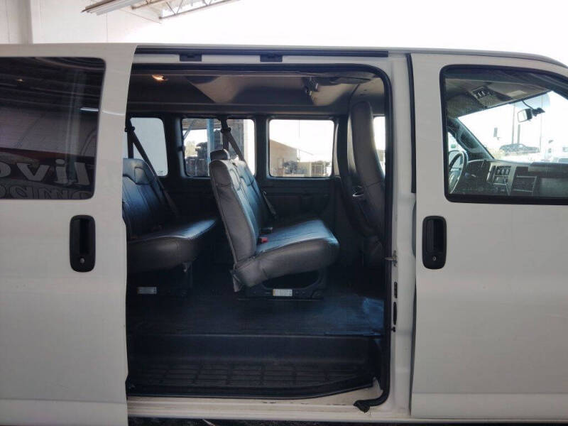 2023 Chevrolet Express LS 3500