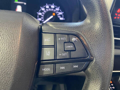 2023 Toyota Sienna LE 8-Passenger